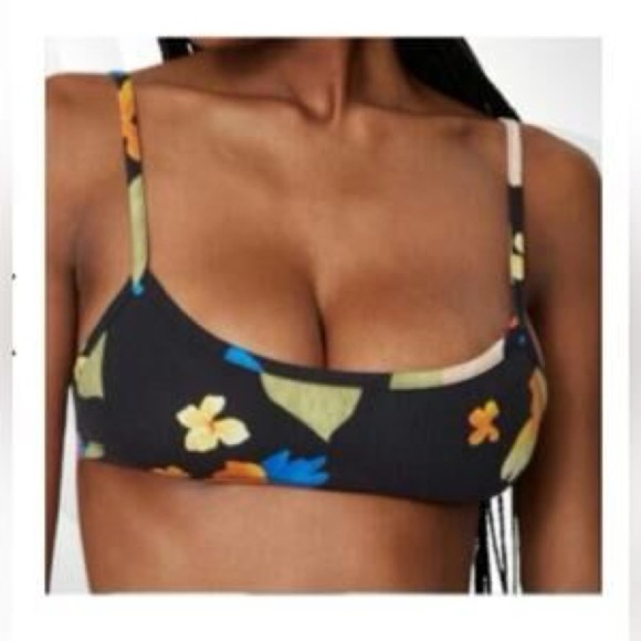 Sport Bra - We Wore What (Revolve) NWT - Picture 2 of 2